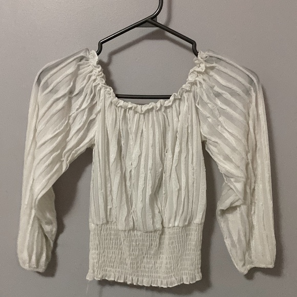 White Top - Picture 3 of 3